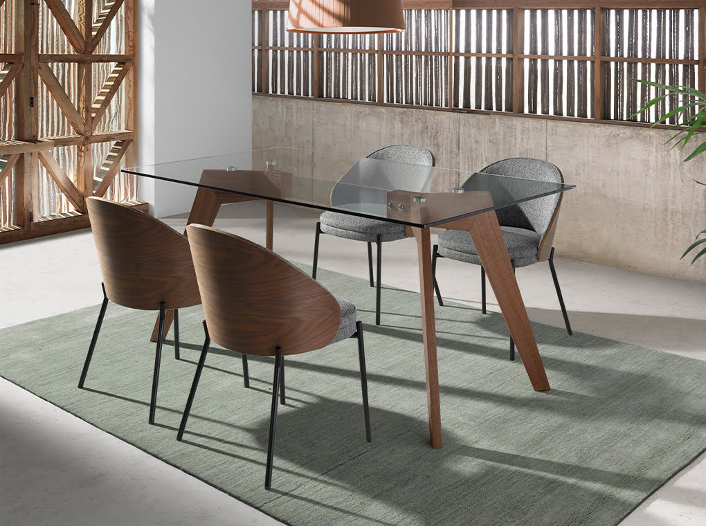 Scaun Tapitat din Nuc cu Structura Metalica Angel Cerda