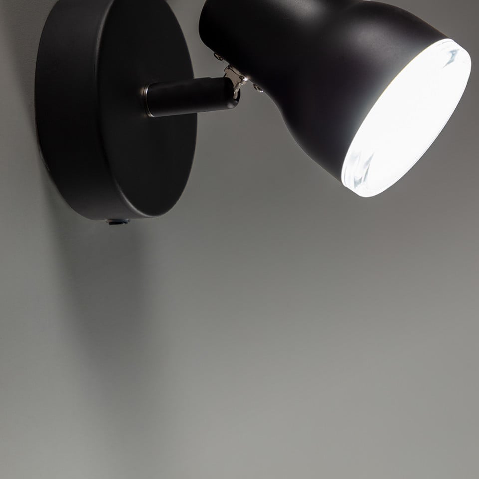 Aplica neagra din metal Tehila Kave Home