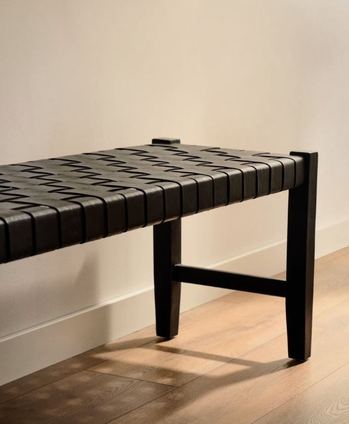 Bancheta neagra din lemn 120 cm Calixta Kave Home