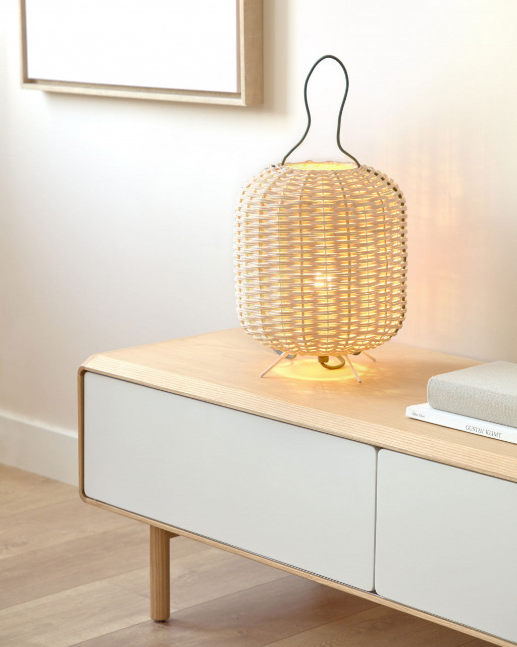 Comoda TV alba/maro din lemn 180 cm Anielle Kave Home