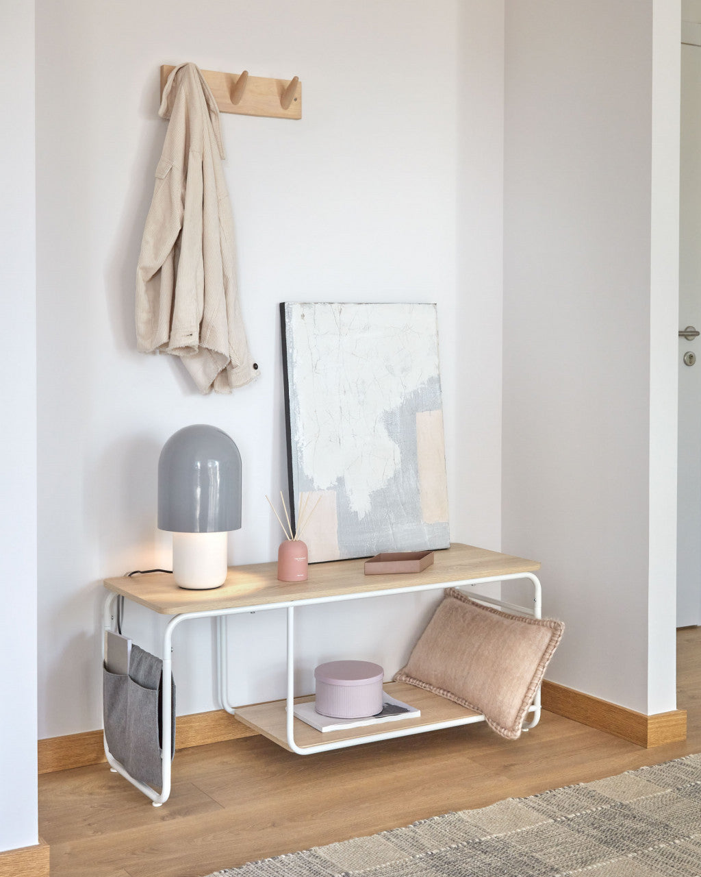 Comoda TV alba/maro din metal 110 cm Yamina Kave Home