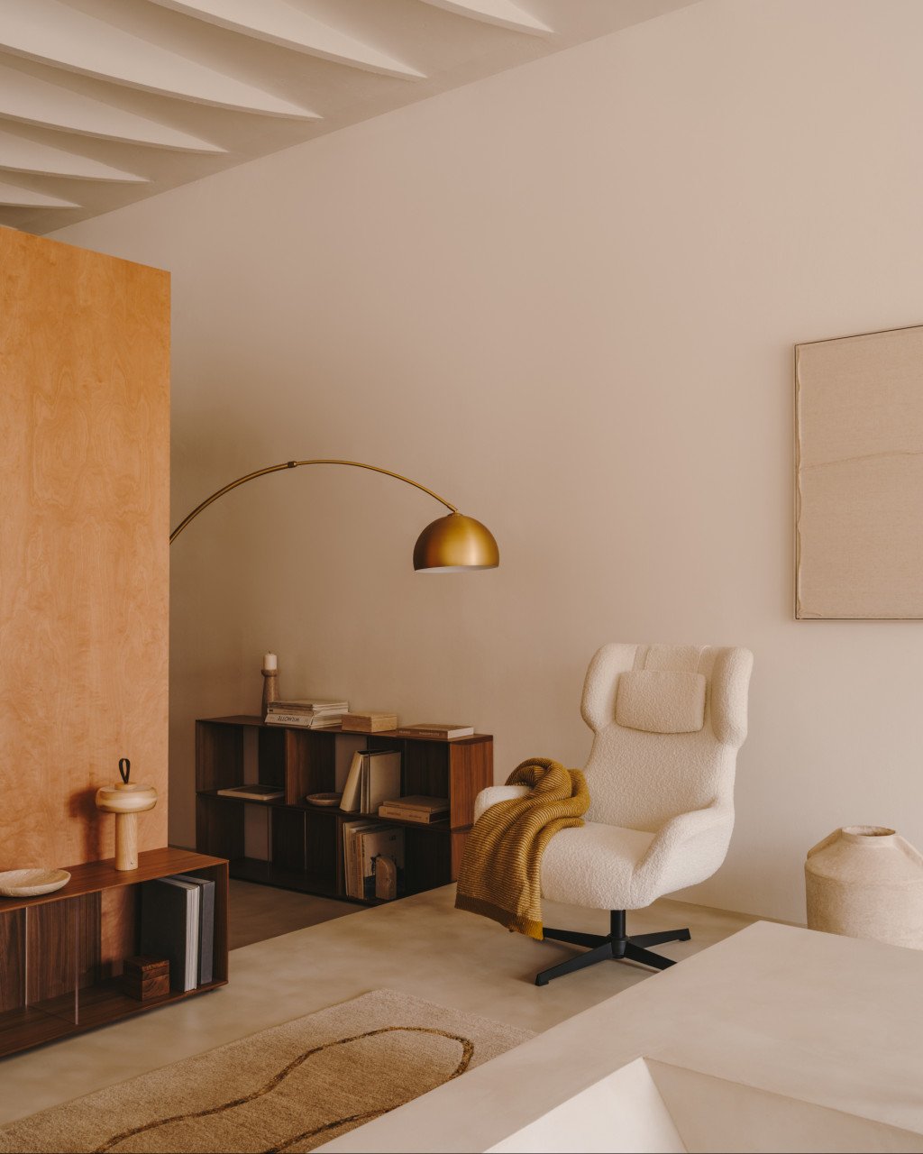 Fotoliu alb din textil Zalina Kave Home