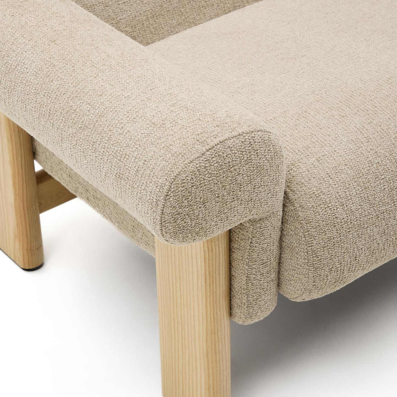 Fotoliu bej din textil Cabana Kave Home