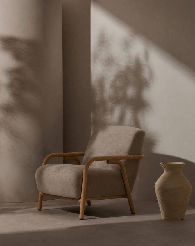 Fotoliu bej din textil Sylo Kave Home