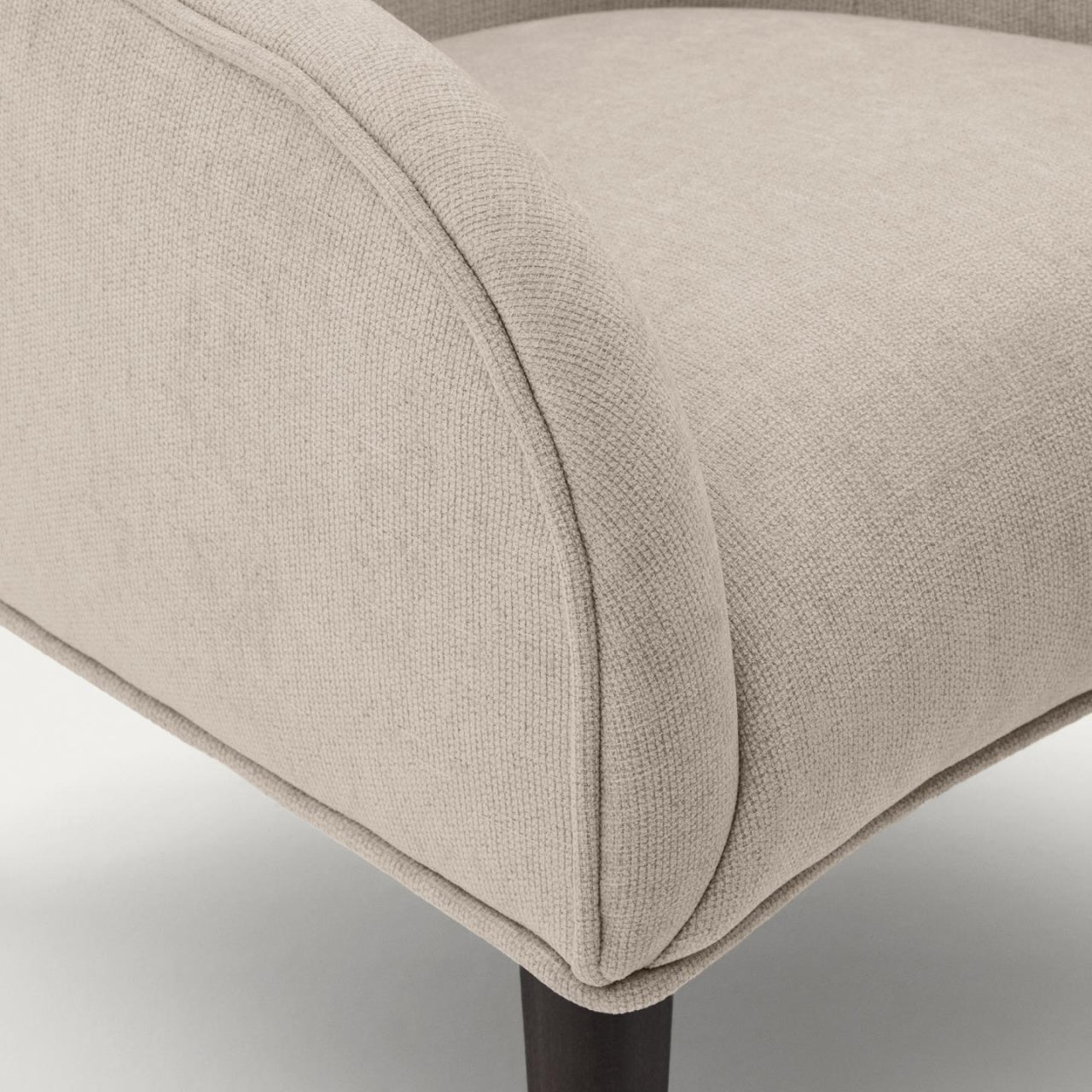 Fotoliu bej/maro wenge din textil Bobly Kave Home