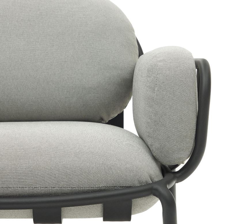 Fotoliu exterior gri/crem din metal Joncols Kave Home