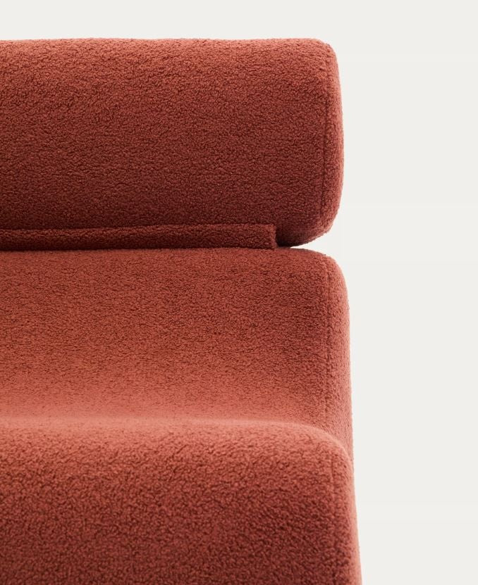 Fotoliu maro teracota din textil Club Boucle Kave Home