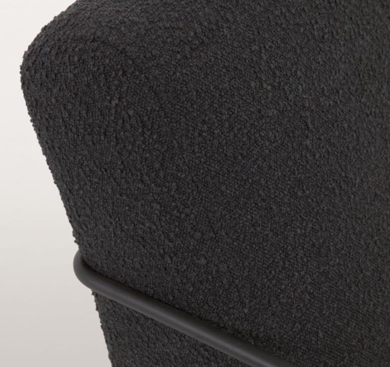 Fotoliu negru din textil Gamer Shearling Kave Home