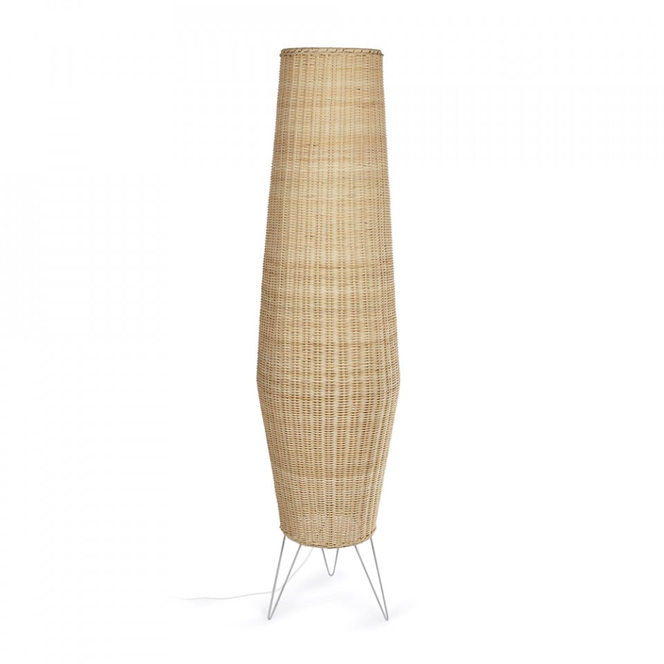 Lampadar maro din ratan 120 cm Kamaria Kave Home