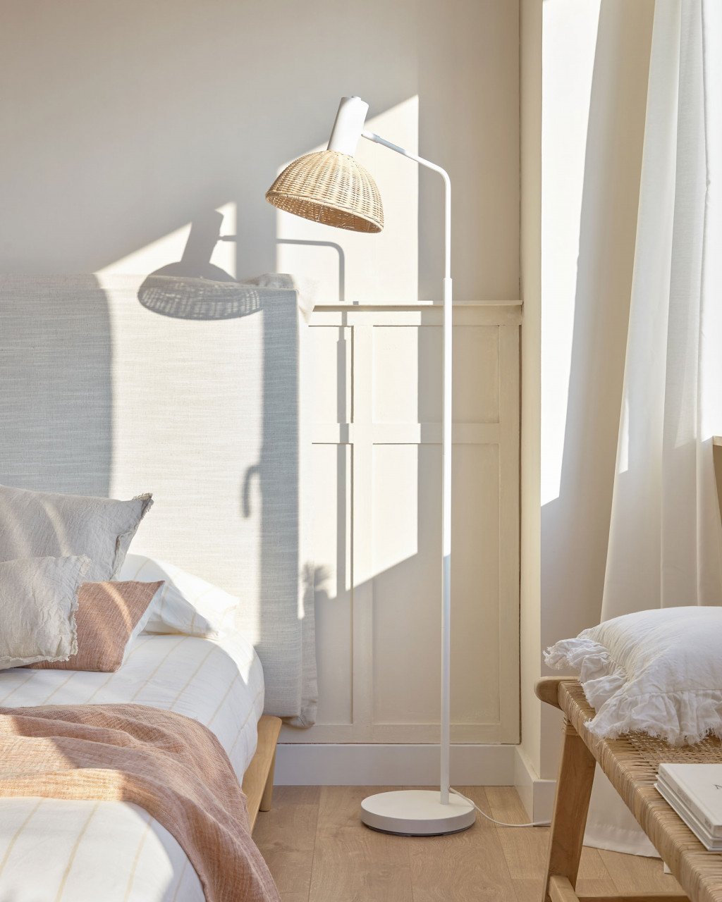 Lampadar maro din ratan 168 cm Damila Kave Home