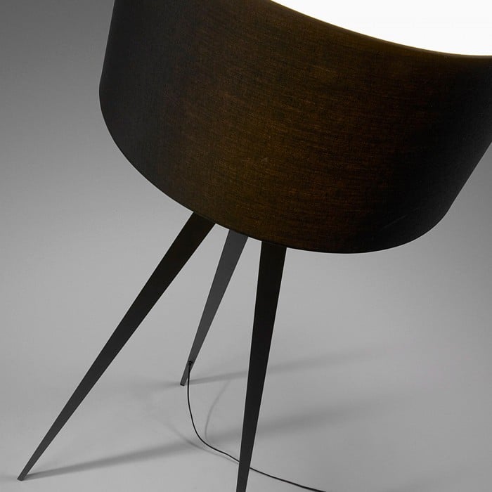 Lampadar negru din metal 157 cm Iguazu Kave Home