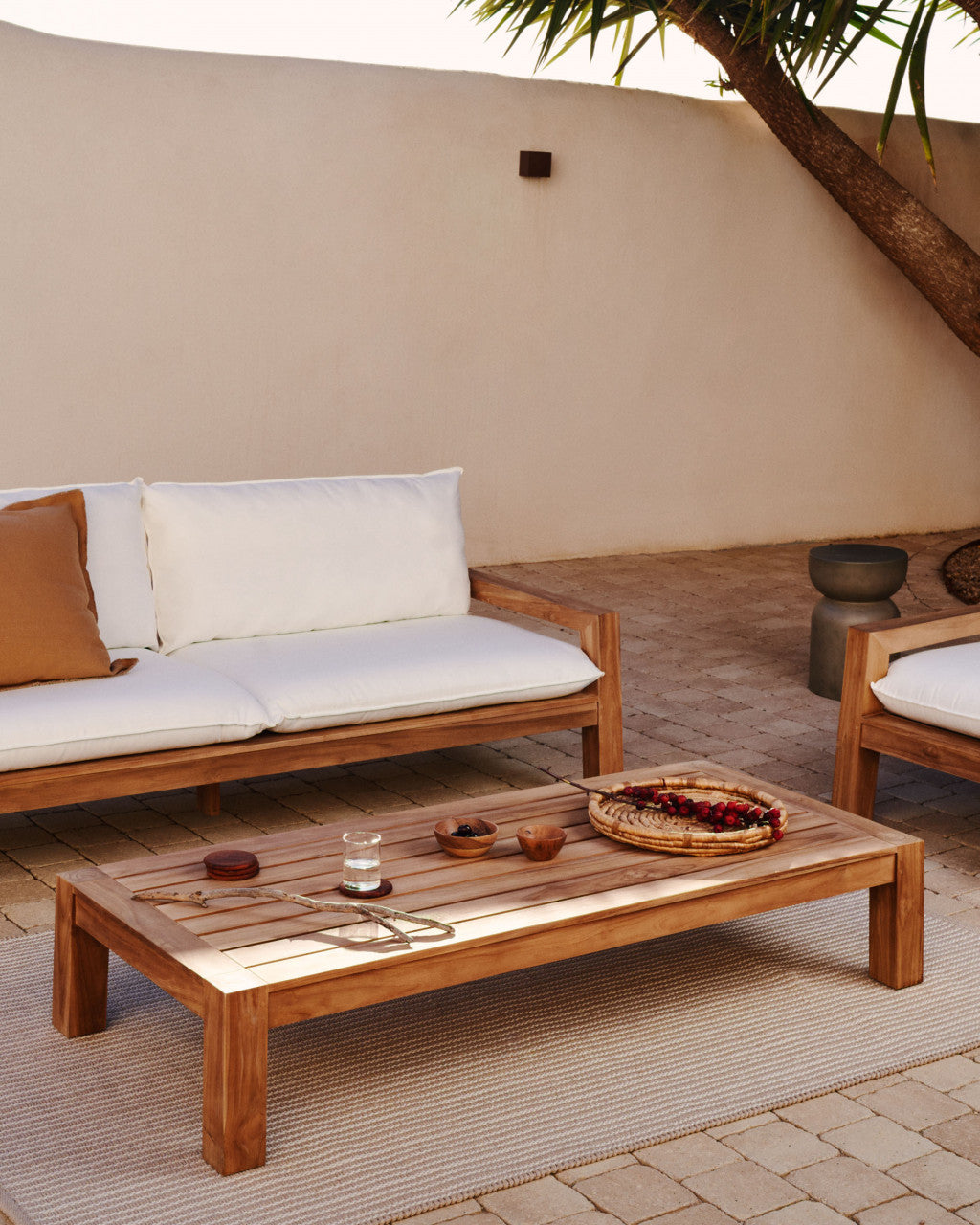 Masa de cafea exterior maro din lemn 71x153 cm Forcanera Kave Home