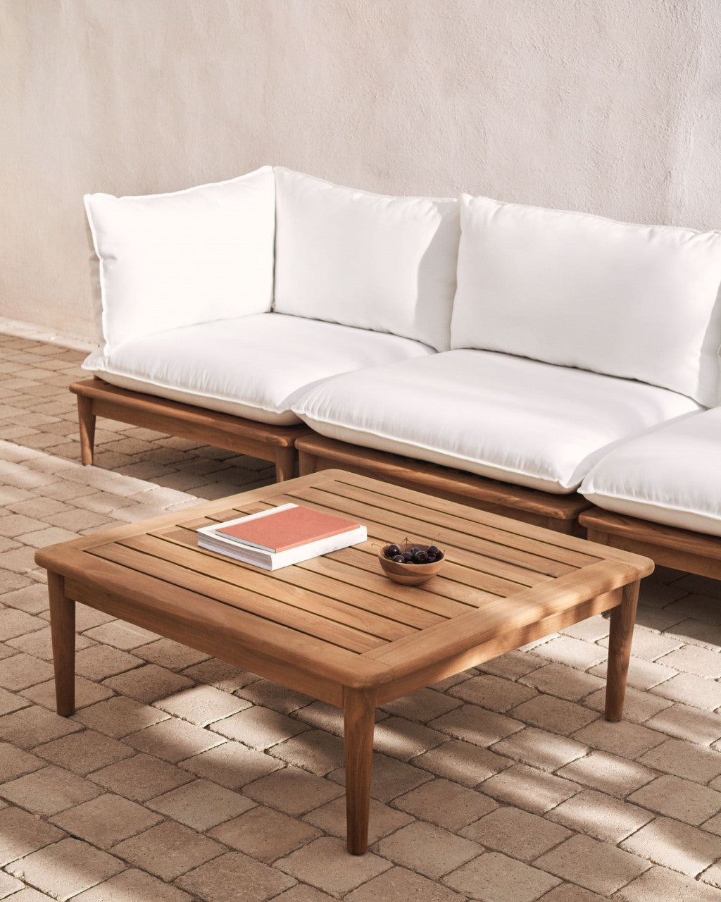Masa de cafea exterior maro din lemn 80x80 cm Portitxol Kave Home