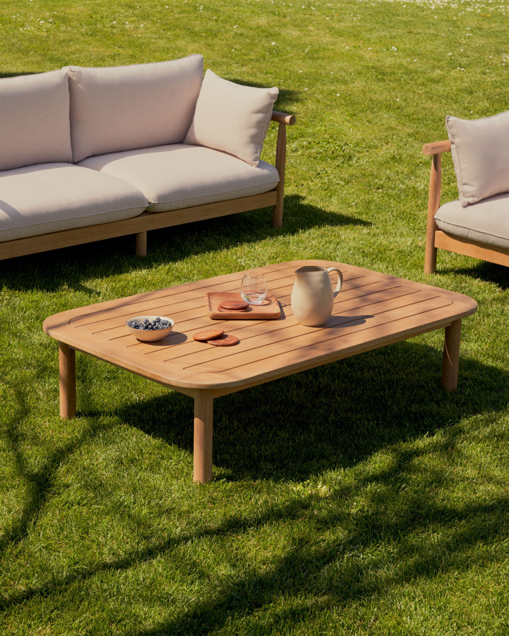 Masa de cafea exterior maro din lemn 89x140 cm Sacova Kave Home