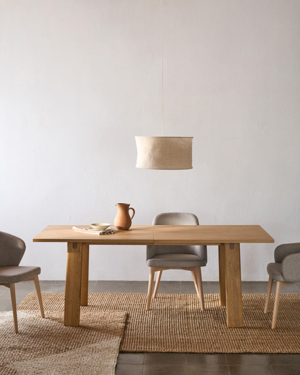 Masa dining extensibila maro inchis din lemn 95x200(250) cm Arlen Kave Home