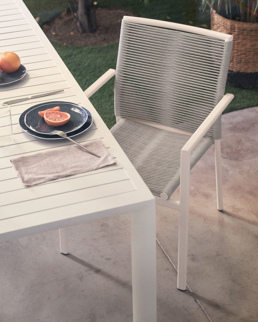 Masa dining exterior alba din metal 90x180 cm Culip Kave Home