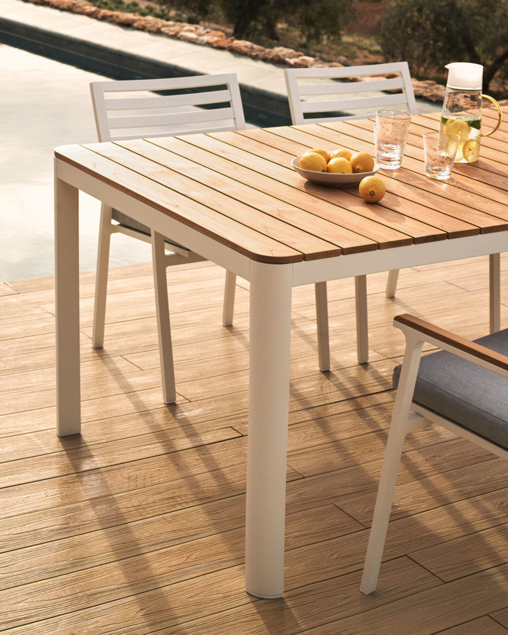 Masa dining exterior maro/alba din lemn 100x200 cm Bona Kave Home