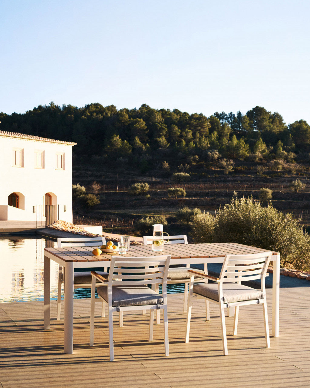 Masa dining exterior maro/alba din lemn 90x163 cm Bona Kave Home