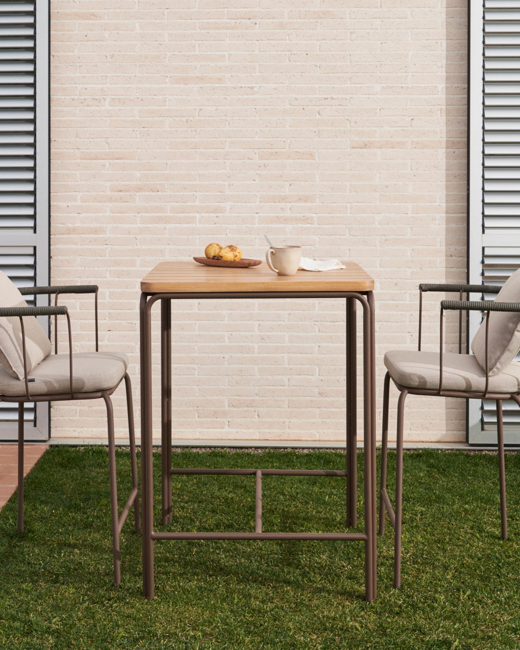 Masa dining exterior maro din lemn si metal 70x70 cm Salguer Kave Home