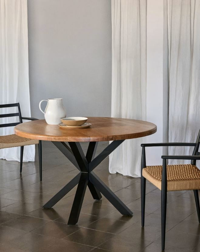 Masa dining maro/neagra din lemn 120 cm Argo Kave Home
