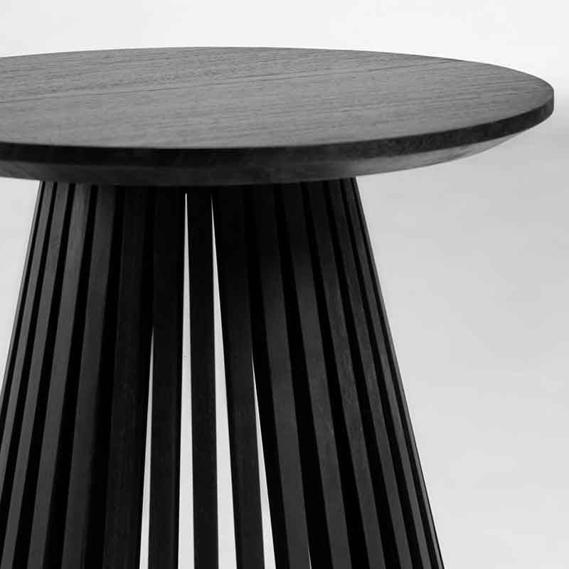 Masa laterala neagra din lemn 50 cm Jeanette Kave Home