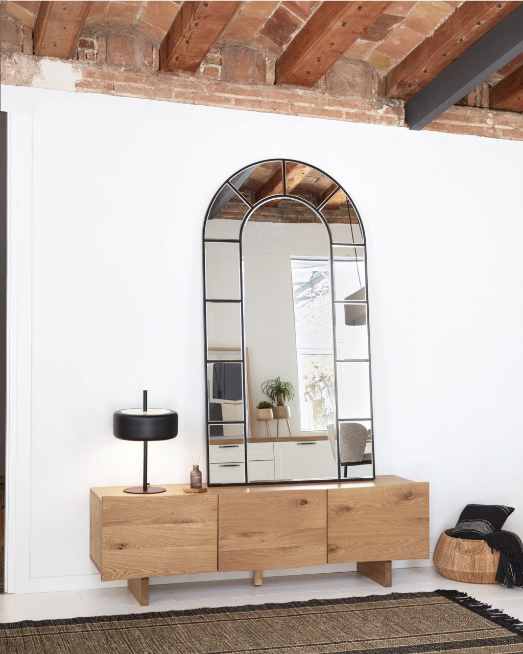 Oglinda ovala neagra din metal 88x165 cm Nediva Kave Home
