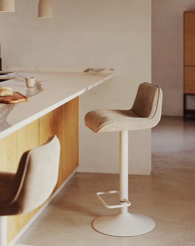 Scaun bar ajustabil bej/alb din textil Zenda Kave Home