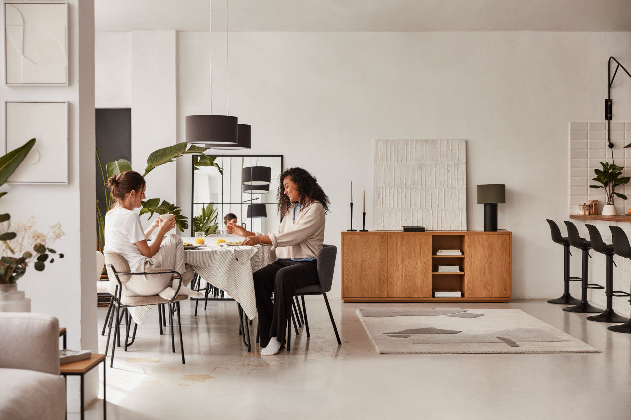Scaun bar ajustabil negru din piele ecologica Orlando Kave Home
