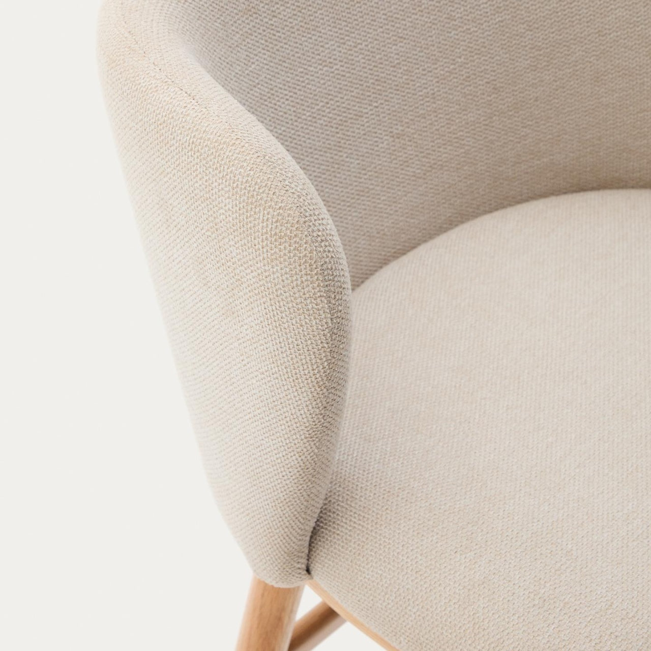 Scaun bar bej din textil Ciselia Low Chenille Kave Home