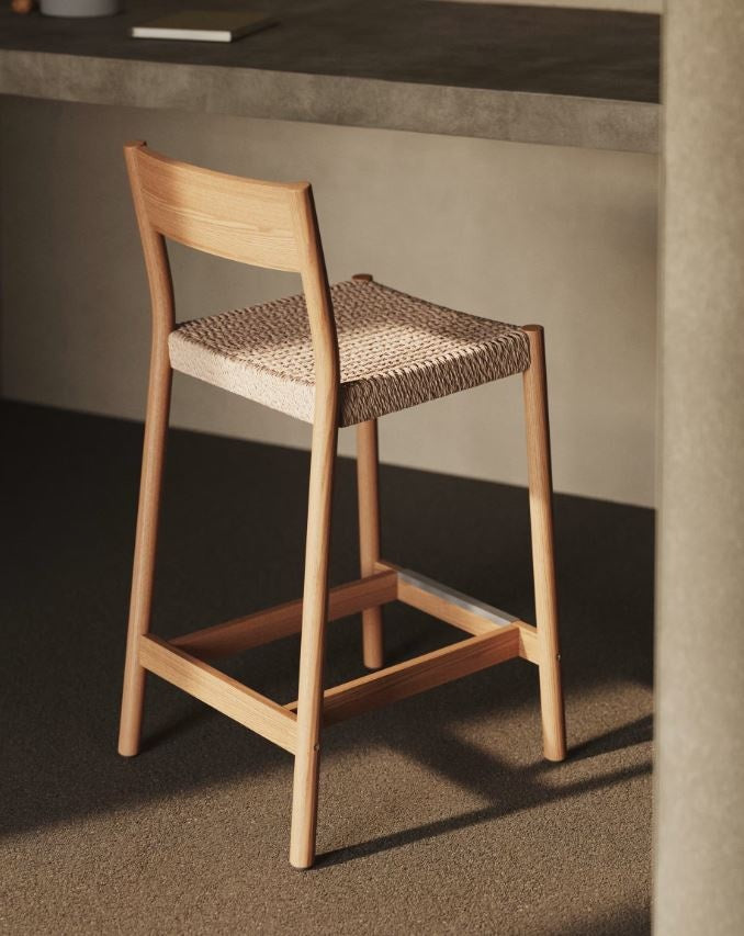 Scaun bar maro din lemn Yalia Back Kave Home