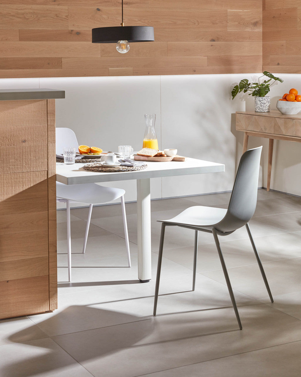 Scaun dining alb din metal Whatts Kave Home