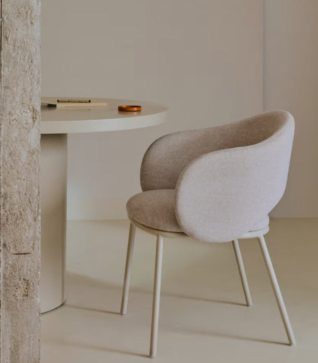 Scaun dining bej din textil Maina Kave Home