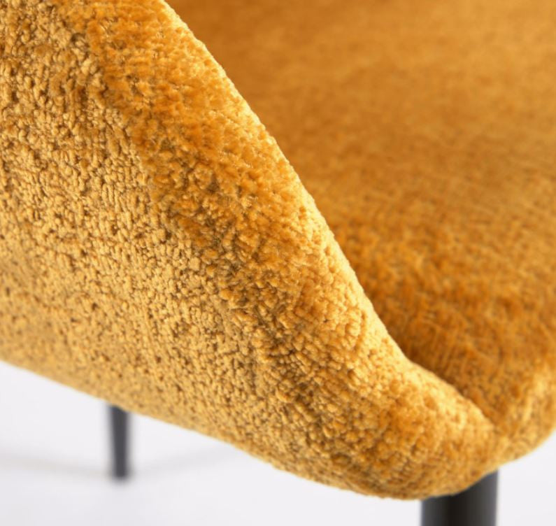 Scaun dining galben mustar din textil Konna Kave Home