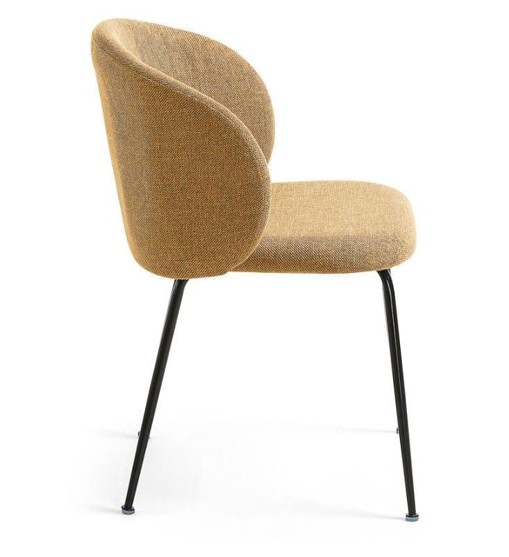 Scaun dining galben mustar din textil Minna Kave Home