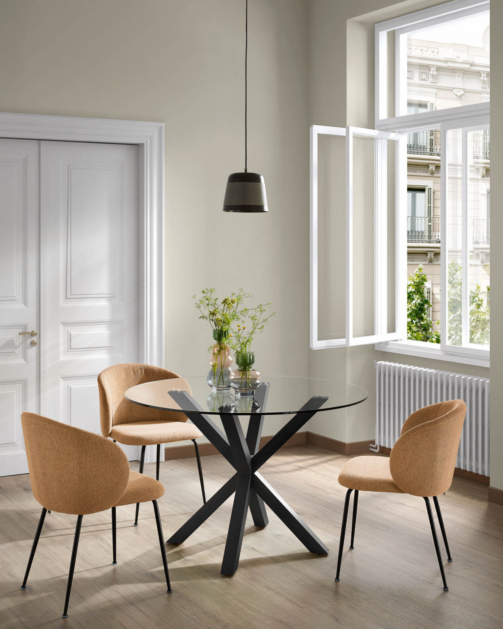 Scaun dining galben mustar din textil Minna Kave Home
