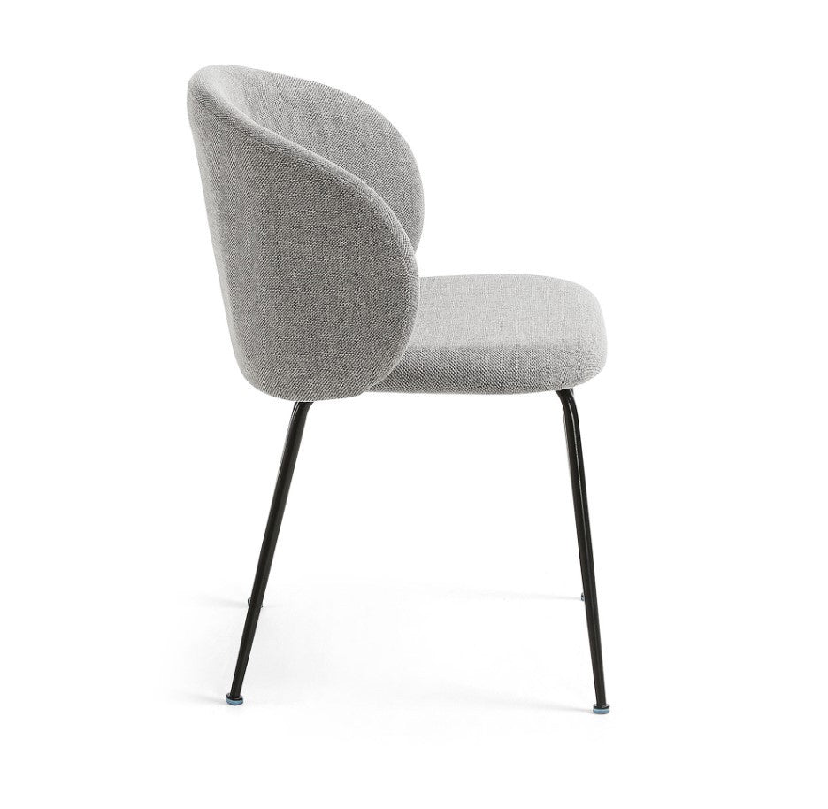 Scaun dining gri din textil Minna Kave Home
