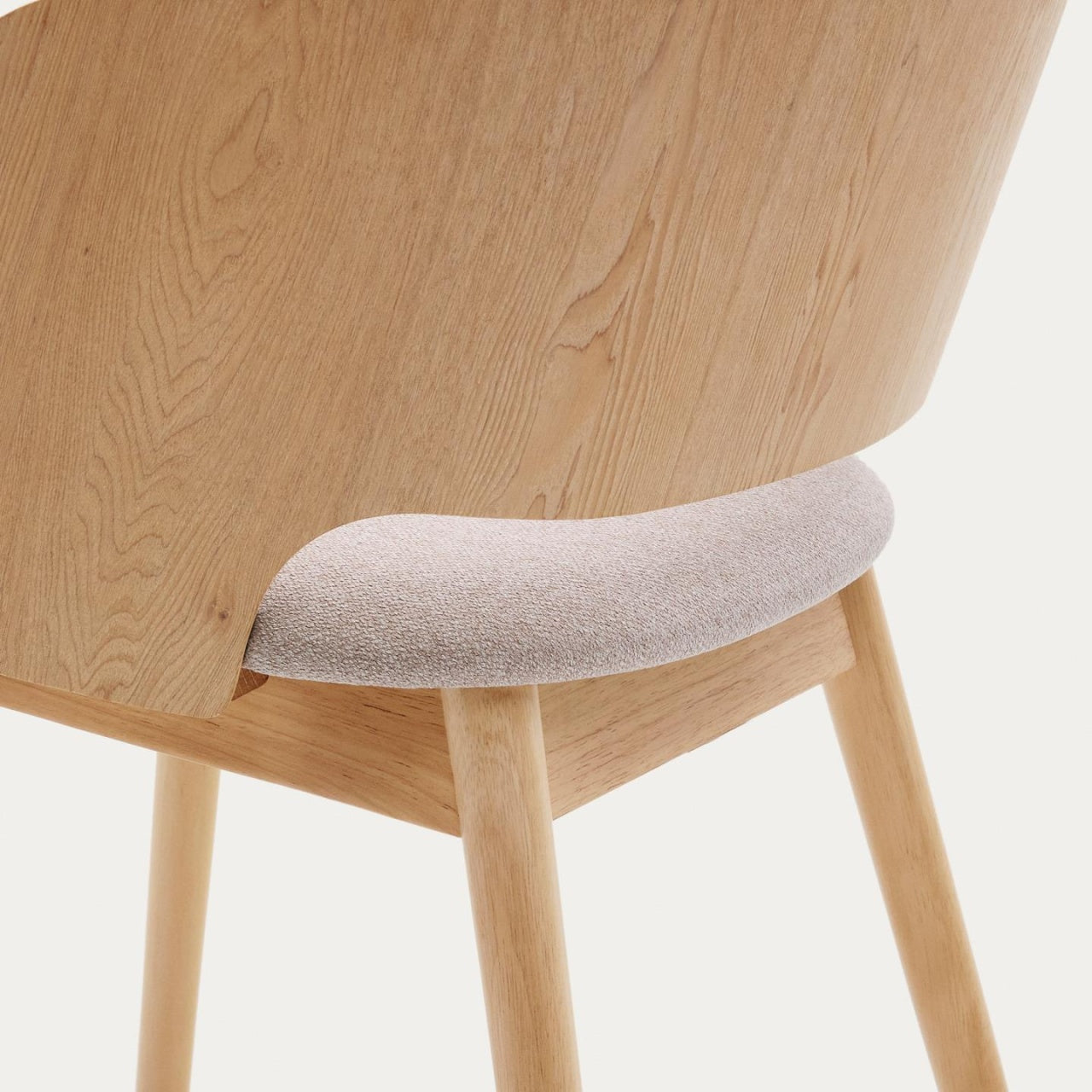 Scaun dining maro deschis/bej din lemn Senoa Kave Home