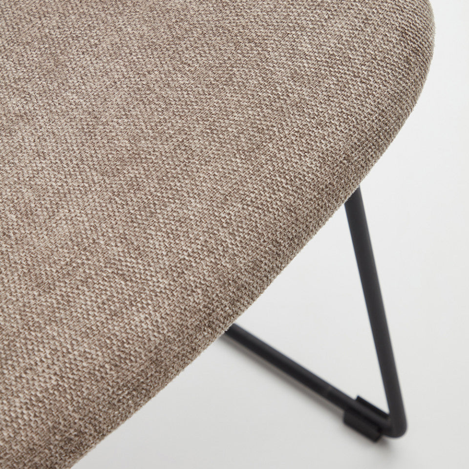 Scaun dining maro/negru din textil Zahara Kave Home