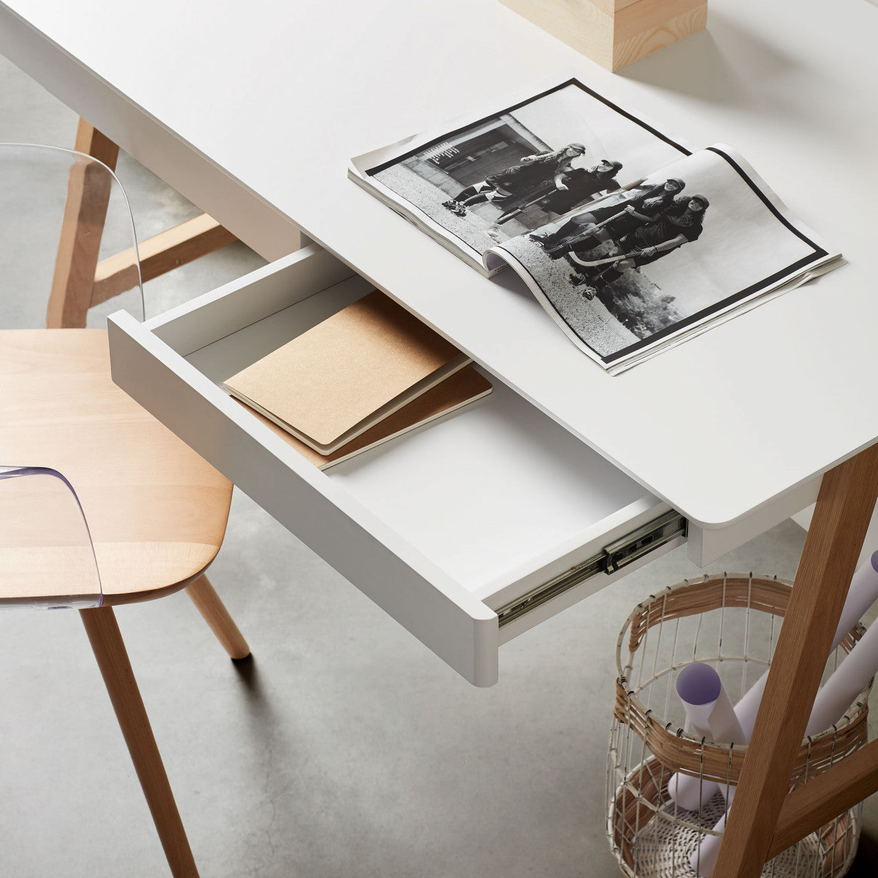 Scaun dining transparent/maro din lemn Bjorg Kave Home