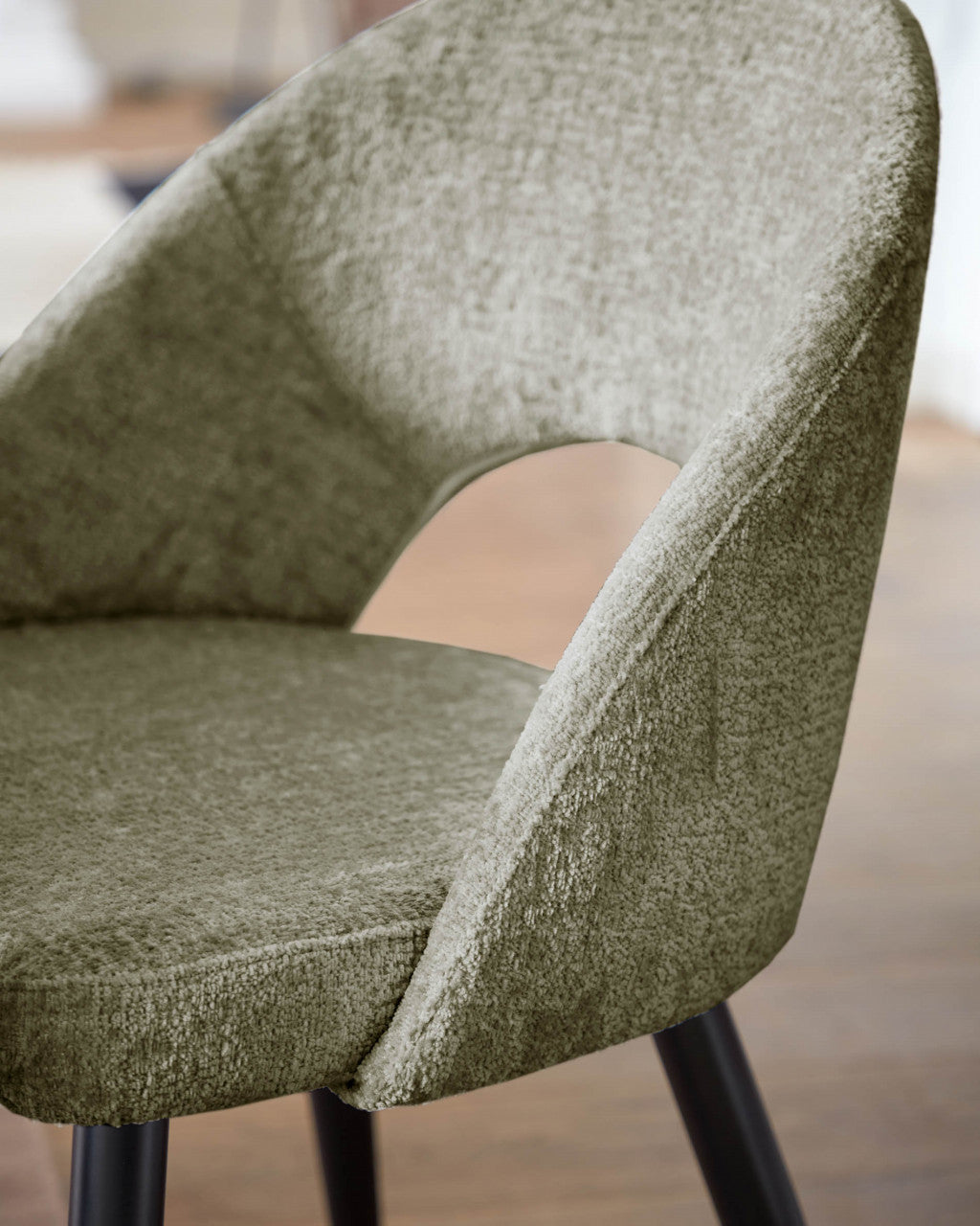Scaun dining verde din textil Mael Kave Home
