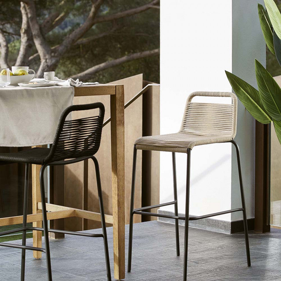 Scaun exterior bar bej din metal Lambton Kave Home