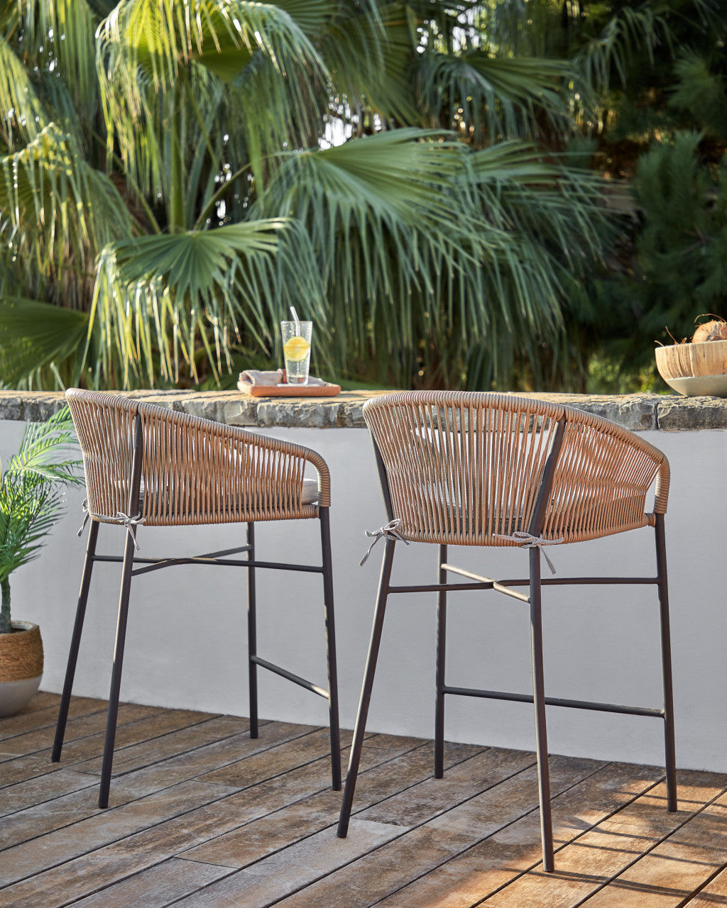 Scaun exterior bar maro/negru din metal Yanet Kave Home