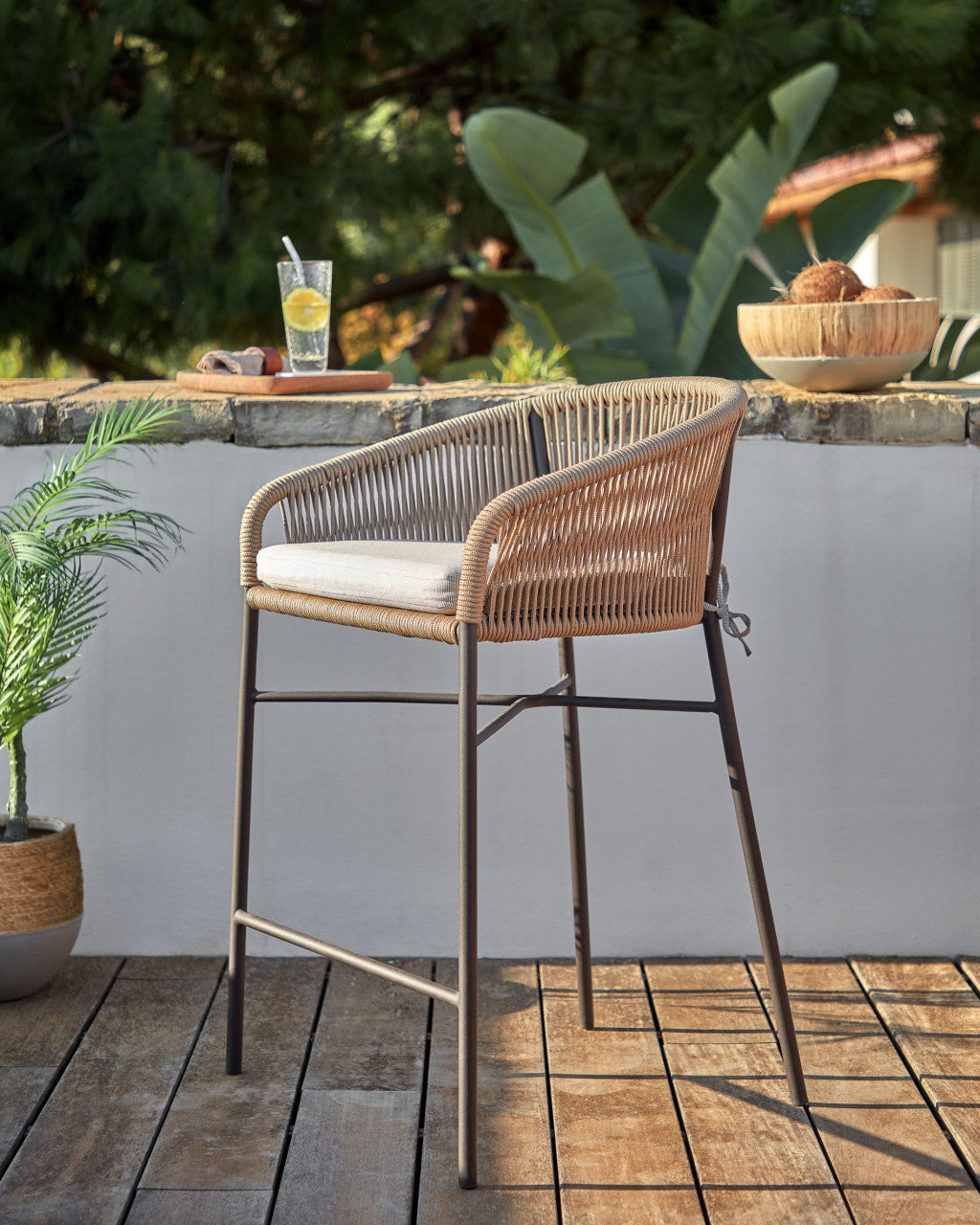 Scaun exterior bar maro/negru din metal Yanet Kave Home