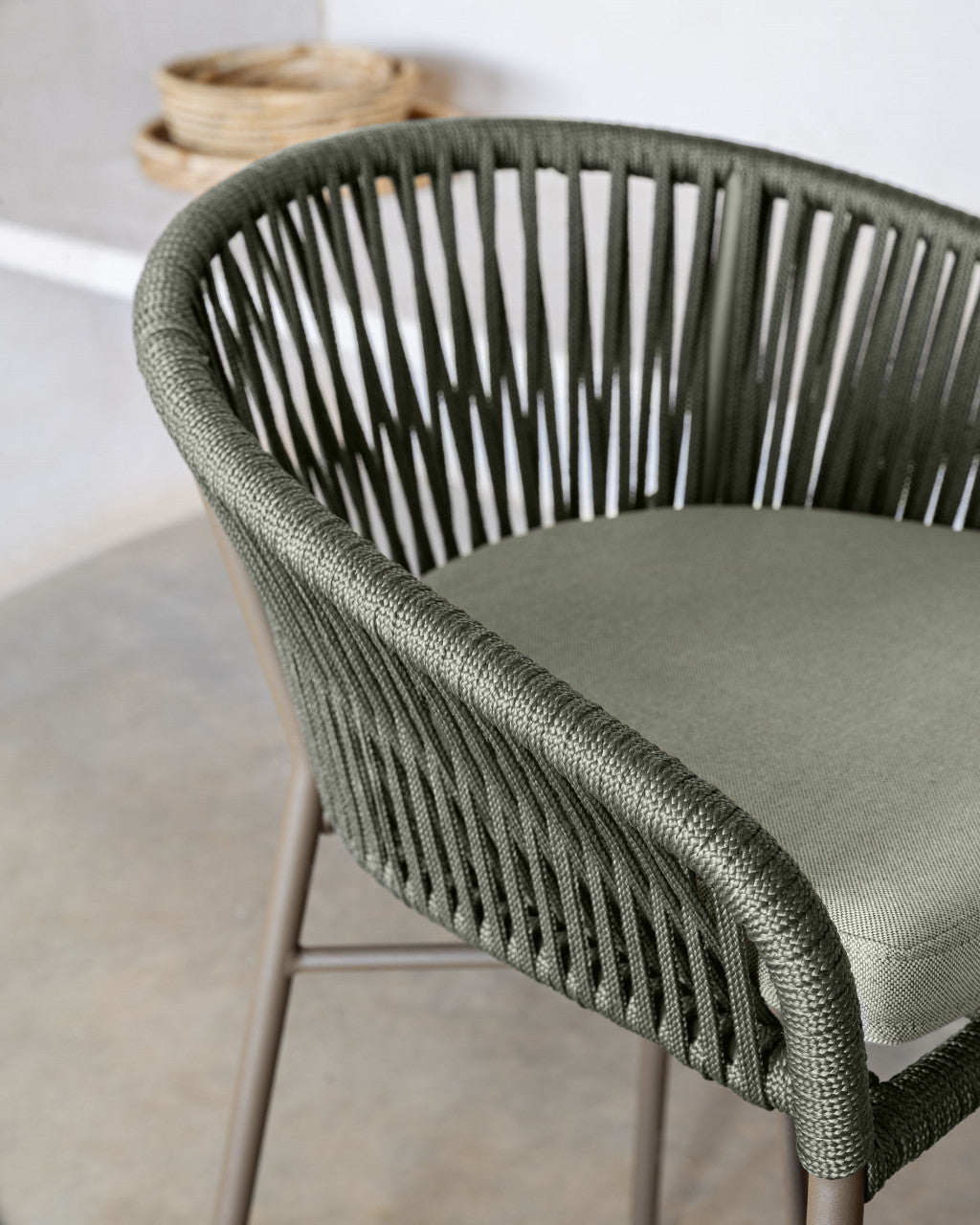 Scaun exterior bar verde din metal Yanet Style Kave Home