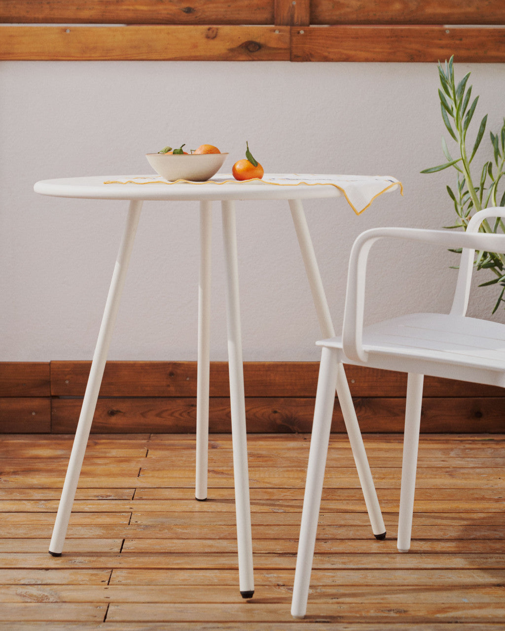 Scaun exterior dining alb din plastic Morella Kave Home
