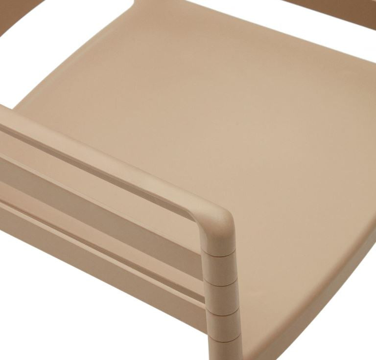 Scaun exterior dining bej din plastic Nariet Kave Home