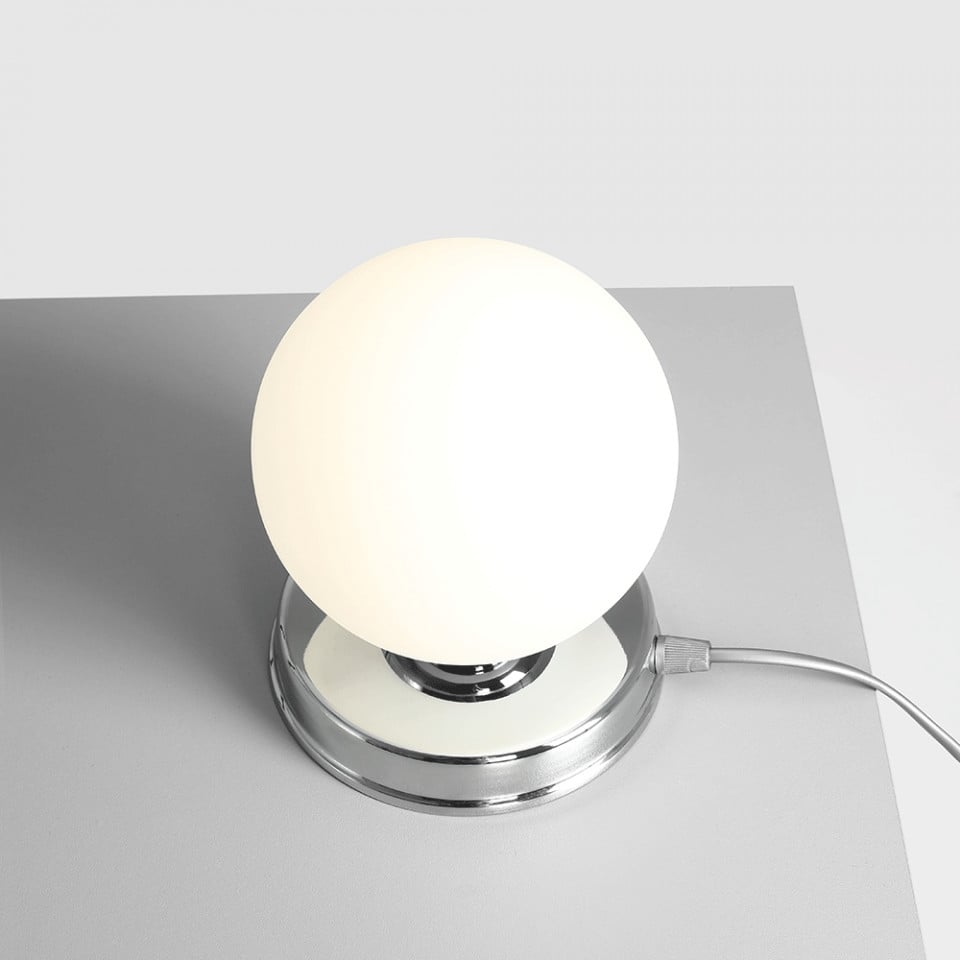 Veioza alba/argintie din sticla 23 cm Ball M Aldex