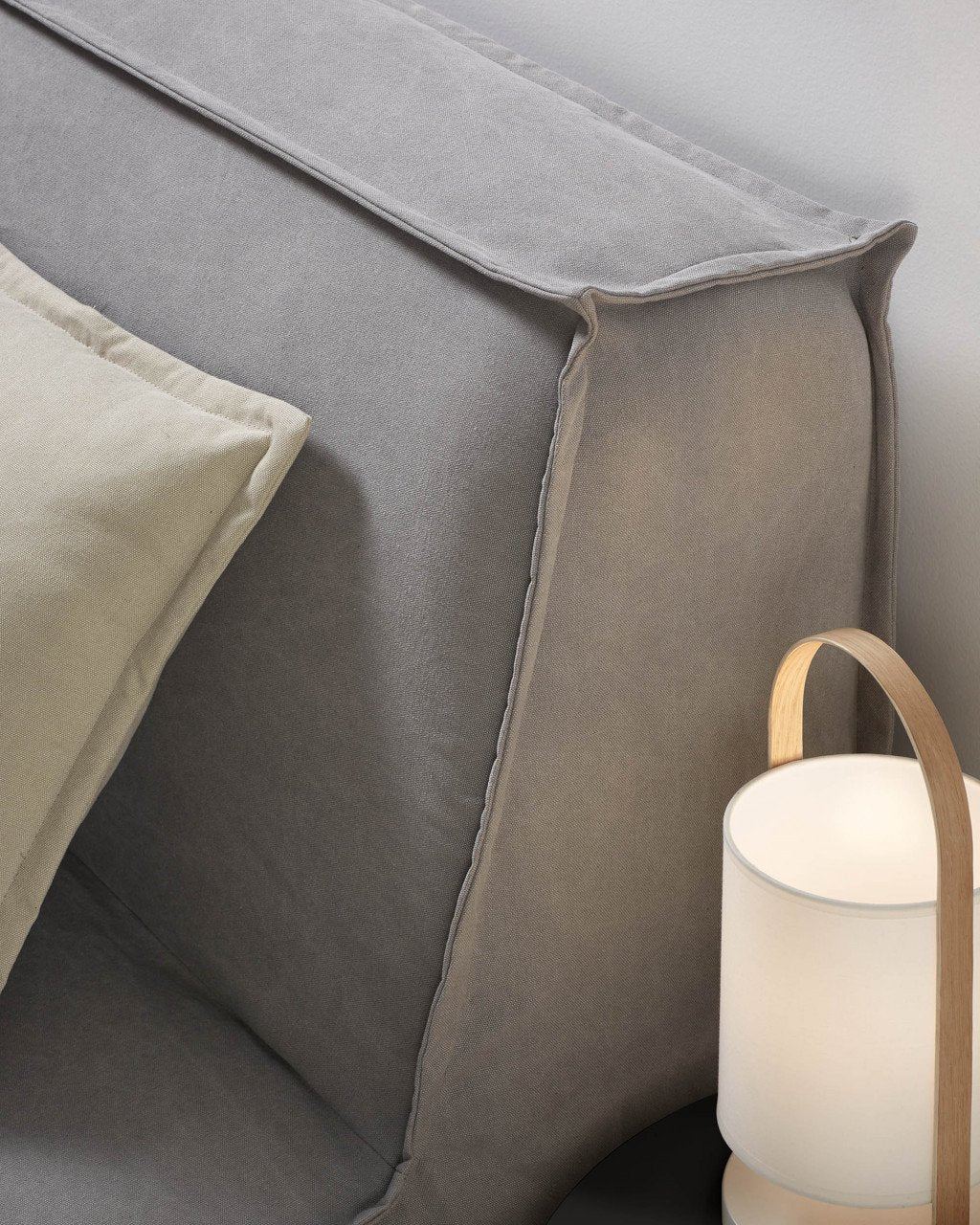Veioza alba din lemn 32 cm Zayma Kave Home