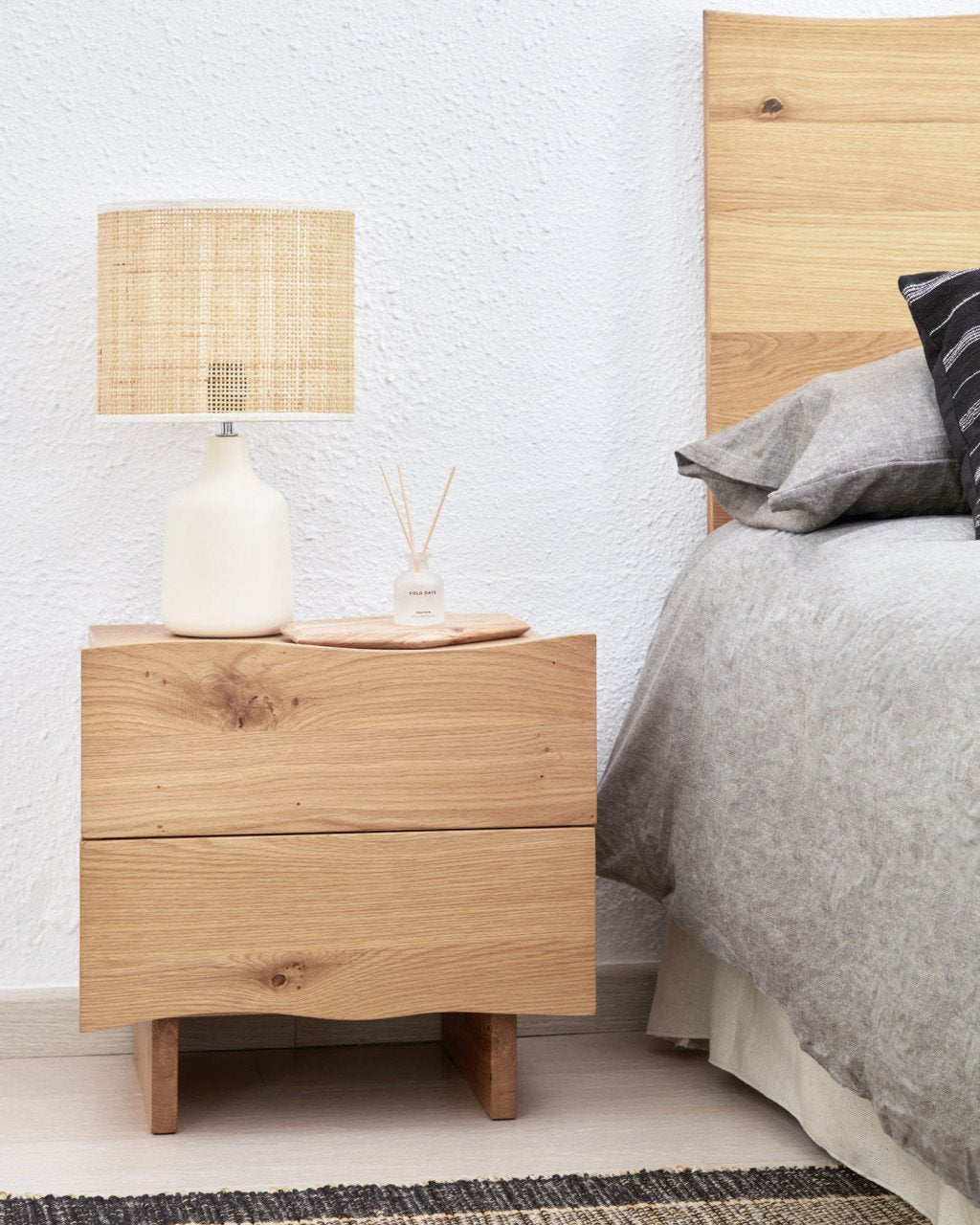 Veioza alba/maro din ceramica 44 cm Erna Kave Home