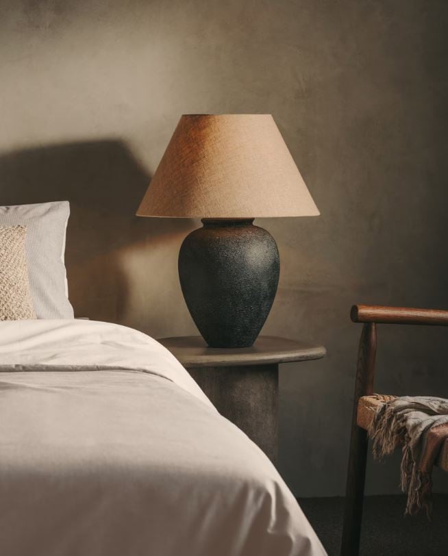 Veioza crem/neagra din ceramica 60 cm Mercadal Kave Home